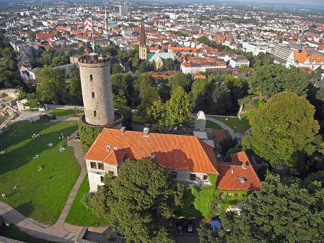 Bielefeld: Stadtansicht im Hunde-Almanach