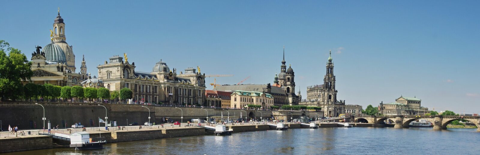 Dresden: Stadtansicht im Hunde-Almanach