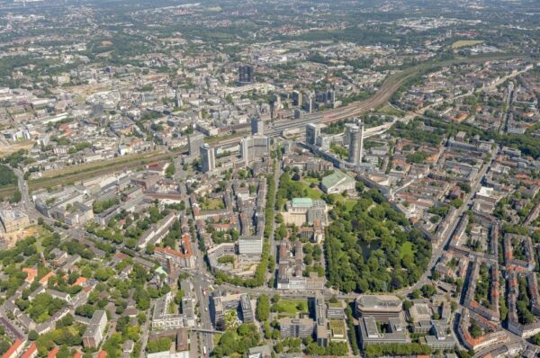 Essen: Stadtansicht im Hunde-Almanach