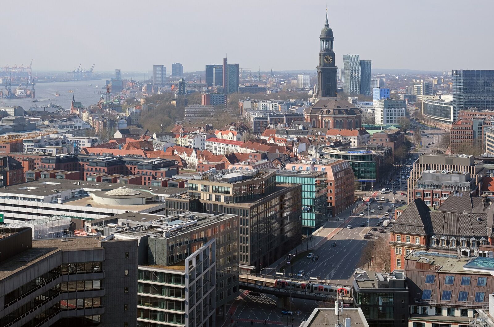 Hamburg: Stadtansicht im Hunde-Almanach