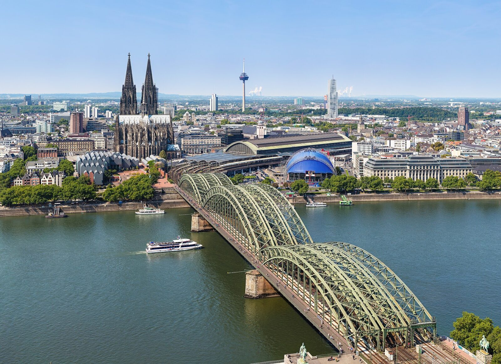 Köln: Stadtansicht im Hunde-Almanach