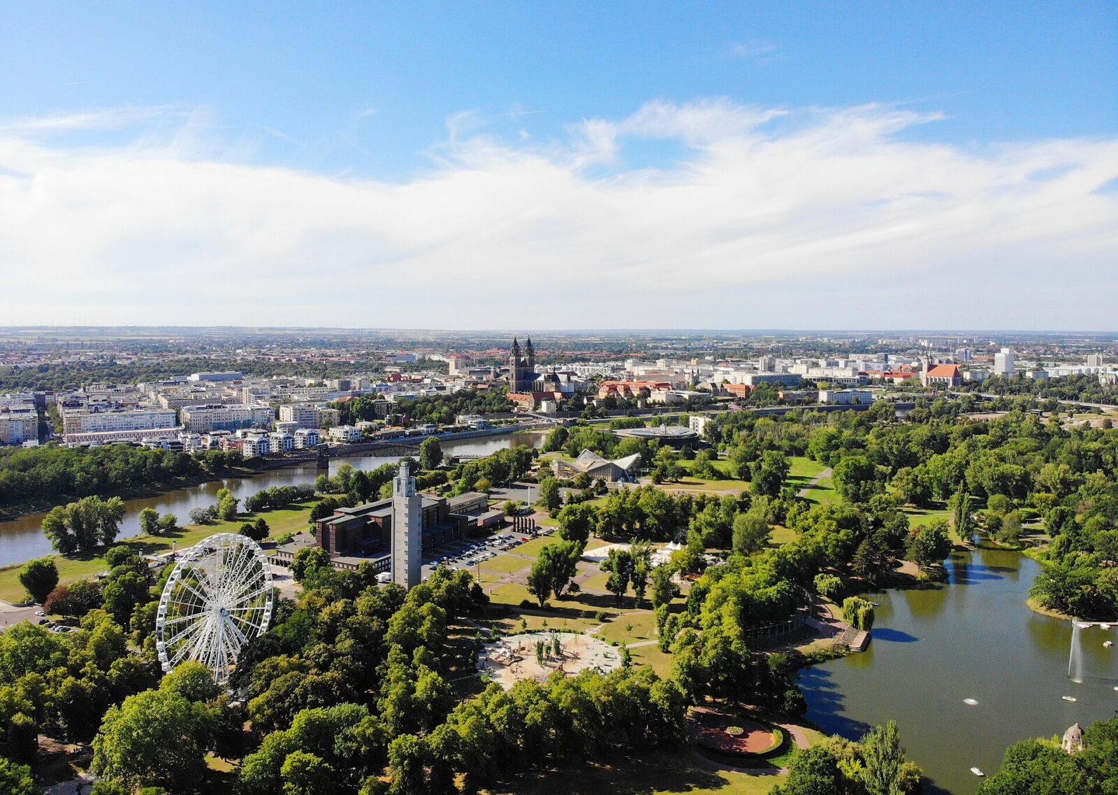Magdeburg: Stadtansicht im Hunde-Almanach