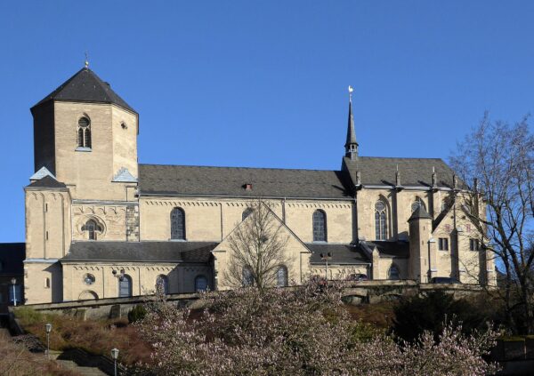 Mönchengladbach mit Hund: Regeln, Hundeschulen & Alltag Mönchengladbach: Stadtansicht im Hunde-Almanach