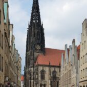 Münster mit Hund: Regeln, Hundeschulen & Alltag Münster: Stadtansicht im Hunde-Almanach