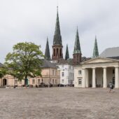 Oldenburg mit Hund: Regeln, Hundeschulen & Alltag Oldenburg: Stadtansicht im Hunde-Almanach