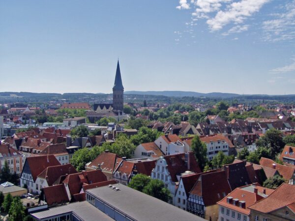 Osnabrück mit Hund: Regeln, Hundeschulen & Alltag Osnabrück: Stadtansicht im Hunde-Almanach