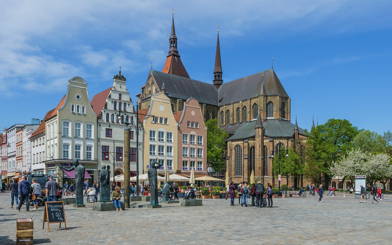 Rostock: Stadtansicht im Hunde-Almanach