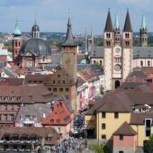 Würzburg mit Hund: Regeln, Hundeschulen & Alltag Würzburg: Stadtansicht im Hunde-Almanach